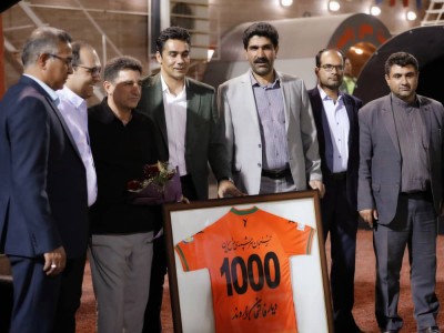 تجلیل مدیر عامل باشگاه مس رفسنجان از سرمربی تیم فوتبال گل گهر سیرجان